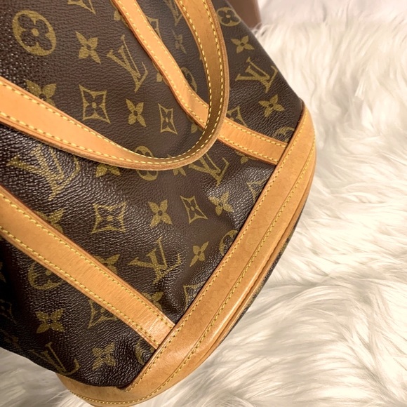 ❤️❤️SOLD❤️❤️Louis vuitton mono bucket bag GM - Picture 13 of 16